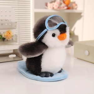 Peluche Super Douce <span class=keywords><strong>Pingouin</strong></span> Surfiste Style Hawaïen, Oreiller de Sommeil et de Câlin avec Rembourrage en Coton PP, Cadeau d'Anniversaire pour Couples - Product Image 1