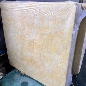 <span class=keywords><strong>Promotion</strong></span> d'usine <span class=keywords><strong>de</strong></span> <span class=keywords><strong>laine</strong></span> <span class=keywords><strong>de</strong></span> <span class=keywords><strong>verre</strong></span> ignifuge et isolante pour toiture <span class=keywords><strong>de</strong></span> bâtiment - Product Image 1