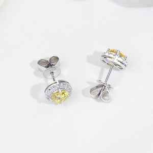 ต่างหูเพชรเม็ดกลมสีเหลืองทองคำขาว 9K รุ่น MSE-956 จาก Messi Jewelry สำหรับผู้หญิง - Product Image 4