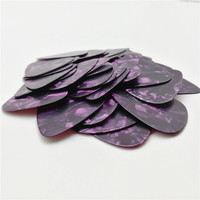Vente chaude Violet Perle Guitare Médiators Plectre Pearloid Violet Guitare Plectre Médiateur 0.46/0.71/0.96/1.2/1.5mm