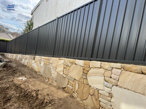 Paneles de esgrima Colorbond de perfil Trimline de Monumento de 2,1 m de altura con durmientes, Todos los kits instalados en <span class=keywords><strong>Stonewall</strong></span> - Product Image 3