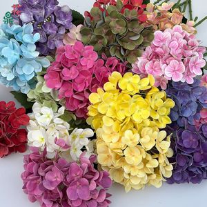 Flores de hortensia de seda, decoraciones de boda, flores artificiales hechas a mano para arreglos de pasillo de salón de bodas - Product Image 1