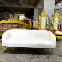 Élégant ensemble de canapés de mariage en velours beige et acier inoxydable doré, forme en L, mousse haute densité, pour salle à manger commerciale et hôtel