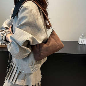 Bolso bandolera de mujer 2025, nuevo, con textura mate, estilo dumpling, para llevar bajo el brazo, sencillo y casual. - Product Image 6