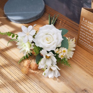 Bouquet de fleurs artificielles Forêt d'érables, roses blanches en tissu tissé plastique, décoration intérieure, accessoires de mariage CF01453 - Product Image 1