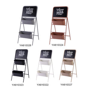 2-laags Vintage Grijze Metalen Tuinplant Plank Roestvast Buitentuindecor Met Bloempothouder En Tuingereedschap - Product Image 4