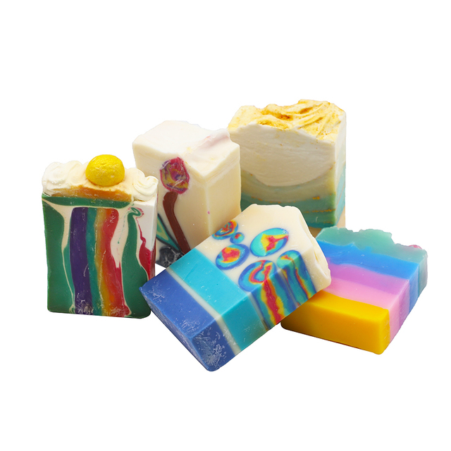 Wholesale OEM ODM Handmade Natural Organic Essential Oil Vegan Bathing bar Toilet Bath Whitening Cold Process Soap Seife