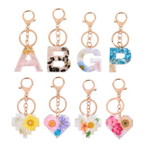 سلسلة مفاتيح مخصصة لفتاة من letra inicial resina personalizados - Product Image 2