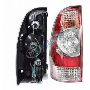 Modification des feux arrière pour les pick-up Toyota Tacoma 2005-2015. - Product Image 3