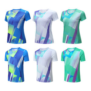 Camiseta de secado rápido para hombre estirable con protección UV para entrenamientos de verano con control de olores - Product Image 4