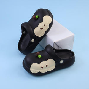 รองเท้าแตะเด็กน่ารัก ปิดนิ้วเท้า ระบายอากาศได้ดี สำหรับเด็กอายุ 7-14 ปี สีฟ้าอ่อน ลายแอปเปิ้ล แบบคู่พ่อแม่ลูก - Product Image 5