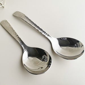 Cuchara de Acero Inoxidable 304 con Textura Martillada, Acabado Liso Brillante, Resistente al Óxido, para Comer, Beber, Sopa y Uso en Hostelería - Product Image 3