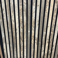 Panneau mural insonorisé en fibre de polyester de surface en chêne teck MDF décoration intérieure panneau anti-bruit insonorisant