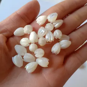 Perles de fleurs hawaïennes Offre Spéciale perles de boutons de fleurs de jasmin perles de nacre pikake