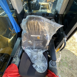 Excavadora de cadenas KOMATSU PC210LC usada de 21 toneladas en excelentes condiciones, perfecta para excavaciones pesadas y proyectos de infraestructura. - Product Image 4