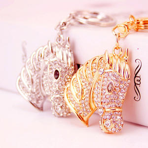 2026 nuevo oro y plata diamante incrustado caballo llavero venta al por mayor Metal Zodiaco lindo caballo adornos colgantes - Product Image 3