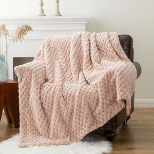 Nhà cung cấp chăn lông giả mềm mại siêu sang trọng, màu trơn, dày, nhuộm chàm kiểu Hàn Quốc, chất liệu lông minky nhăn, chăn lông giả gợn sóng - Product Image 3