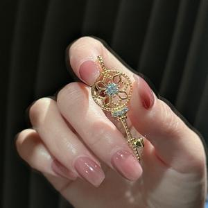 Colgante de Llave de Girasol de Plata Pura S925, Diseño Simple y Moderno, Zirconia Ágil, Joyería Ligera Personalizada, Dijes Encantadores - Product Image 3