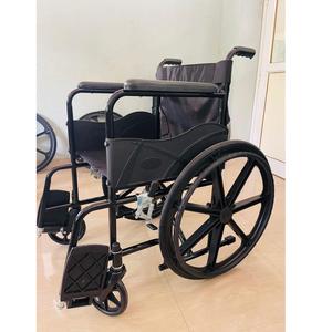 Silla de Ruedas Manual Plegable Ligera de Diseño Único y Premium para Personas Mayores y Discapacitadas con Reposapiés Desmontables - Product Image 2