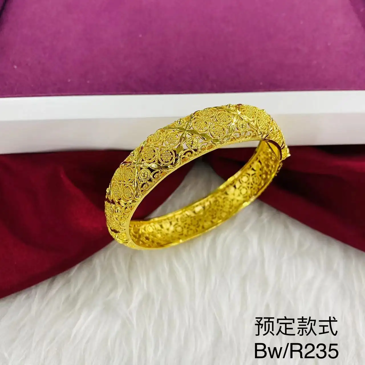 212 xuping jewelry Fashion Assortment of Beautifully Embroidered Bridal Wedding 24k Gold Plated bangle