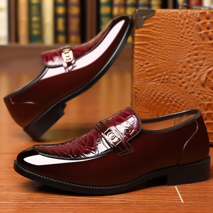 Zapatos de vestir con punta en pico <span class=keywords><strong>para</strong></span> <span class=keywords><strong>hombre</strong></span>, zapatos de charol de lujo <span class=keywords><strong>para</strong></span> <span class=keywords><strong>hombre</strong></span>, zapatos de boda <span class=keywords><strong>para</strong></span> fiesta, <span class=keywords><strong>mocasines</strong></span> de alta calidad a la moda, zapatos formales <span class=keywords><strong>para</strong></span> <span class=keywords><strong>hombre</strong></span> - Product Image 3