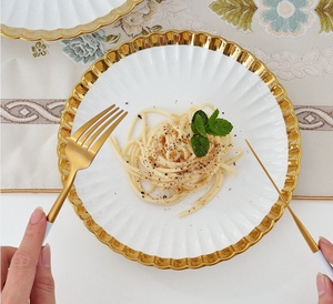 Ensemble <span class=keywords><strong>de</strong></span> vaisselle <span class=keywords><strong>de</strong></span> restaurant pour fêtes et tables, vaisselle en céramique pour hôtels, ensembles <span class=keywords><strong>de</strong></span> vaisselle à bord doré plaqué <span class=keywords><strong>porcelaine</strong></span> <span class=keywords><strong>de</strong></span> <span class=keywords><strong>luxe</strong></span> royale - Product Image 3