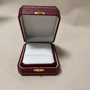 Boîte à bijoux en cuir rouge personnalisée de luxe, emballage de bracelet de marque sur mesure, boîte à bijoux rouge de luxe, boîte cadeau pour boucles d'oreilles - Product Image 6