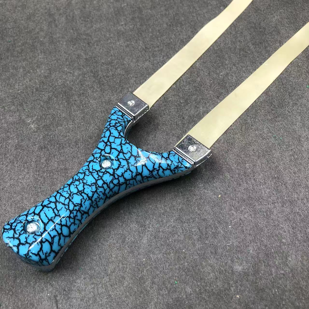 Portable Alloy Slingshot for Outdoor Hunting and Training Essential Tool for Shooting Enthusiasts