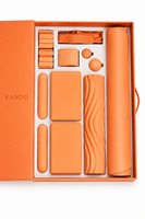Kit Pilates 5 pièces Édition Anniversaire Bien-être Coffret Cadeau Curé avec Doublure Confetti, Six Gravures Mantra et Bouteille en Acier de 500 ml