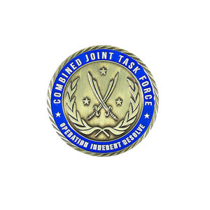 Pins y insignias de solapa con bandera al por mayor, pins de solapa personalizados con bandera estadounidense chapados en oro, insignias de metal personalizadas - Product Image 5