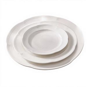 <span class=keywords><strong>Assiettes</strong></span> de table en céramique <span class=keywords><strong>vintage</strong></span> européennes avec motif gaufré élégant, service de table de mariage de style classique, caractéristiques du stock. - Product Image 3
