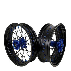 Ensemble de roues Supermoto de 17 pouces pour Yamaha YZ 2008 à <span class=keywords><strong>2016</strong></span> <span class=keywords><strong>Fantic</strong></span> XE 2024, jantes noires, moyeu bleu, rayons noirs, embouts bleus - Product Image 3