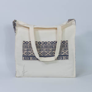กระเป๋าผ้าแคนวาสขนาดใหญ่แบบมีหูหิ้วสำหรับใส่ของช้อปปิ้งประจำวัน ผลิตจากผ้าฝ้ายรีไซเคิลอย่างดี รับผลิตตามแบบที่ต้องการ - Product Image 1