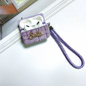 Étui en PU avec motif lettre en dentelle pour tous les modèles, avec cordon, antichoc, anti-rayures, anti-poussière, vente en gros - Product Image 3