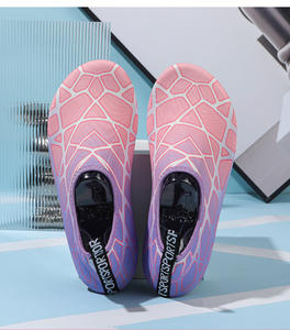 Su içinde yalınayak yüzme için uygun, çabuk kuruyan yumuşak tabanı ile plaj yürüyüş ayakkabıları. Özelleştirilebilir toptan mevcut - Product Image 4