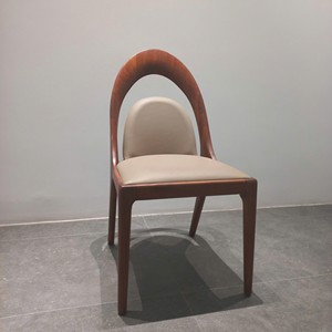 Chaise de salle à manger de luxe en noyer, construction en bois massif, assemblage à mortaise et tenon, mobilier contemporain pour la maison et l'hôtel PISANO - Product Image 3