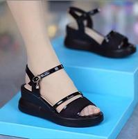 Nouveau décontracté filles sandales couleur unie poisson bouche bout ouvert talon compensé paillettes cheville ceinture femmes sandales compensées