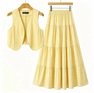 Nouvel ensemble deux pièces d'été pour <span class=keywords><strong>femme</strong></span>, imprimé tendance, jupe évasée <span class=keywords><strong>sexy</strong></span> à taille mi-haute et bretelles fines - Product Image 6