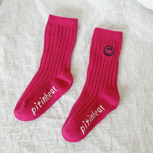 Grosir penawaran kaus kaki katun anak-anak kaus kaki pendek warna polos mode berpendar bergaris lucu kaki bayi - Product Image 2