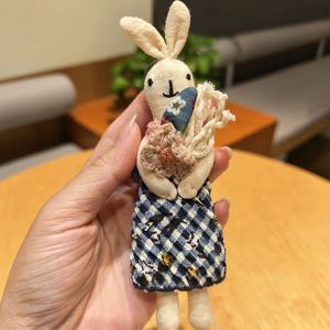 Llavero de coche con diseño de animal lindo 2026, correa para teléfono, muñeco de peluche de conejo 3D, colgante para bolso de mujer, accesorios de ropa, llavero de conejo de tela - Product Image 5