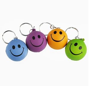 Porte-clés anti-stress en mousse PU personnalisable avec logo, cadeau promotionnel portable pour salons professionnels et événements. - Product Image 1
