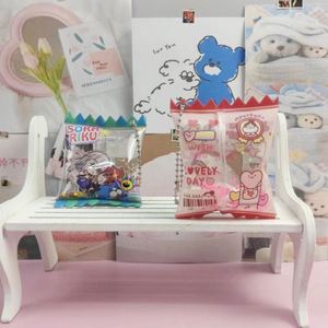 Llavero de figura de anime japonés personalizado al por mayor, llavero de plástico transparente con diseño de caramelo, con uso de aleación de metal y resina - Product Image 2