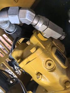 Mini-excavatrice Caterpillar 305.5E2 d'occasion, 5,5 tonnes, moteur Sdec, faible nombre d'heures, vente en gros, certifiée CE - Product Image 5