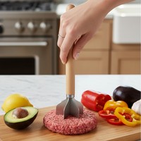 Vleeshakker, -stamper en -spatel voor gehakt, hamburgers en rundvlees.