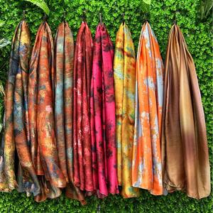 Châle Musulman Hijab Mixte Satin Imprimé Aquarelle Modal Musulman Ramadan Ethnique Grande Taille Imprimé Châle pour Hijab - Product Image 4