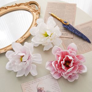 ดอกแมกโนเลียประดิษฐ์ CallaFloral สีขาว ชมพู ชมพูอ่อน ทำจาก PVC สำหรับตกแต่งงานแต่งงานในร่ม สไตล์ INS สำหรับขายต่างประเทศ - Product Image 1