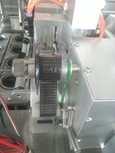 Machine de scellage de gobelets à jus, <span class=keywords><strong>Mojito</strong></span> glacé et miel, à remplissage à chaud, haute vitesse, 2/4/6 lignes, prix usine - Product Image 3