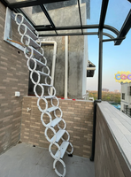 Échelle de levage d'escalier de grenier extensible invisible en métal à rétraction manuelle Conception pliante intérieure et extérieure