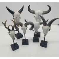 Statue tête de taureau en résine artificielle crâne de buffle avec cornes sculpture d'art tête de vache crâne ornement de table pour la décoration maison