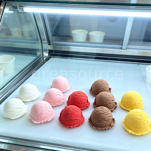 Réplique artisanale en plastique d'une cuillère à glace italienne, texture ultra réaliste, modèle de dessert factice, couleur et saveur factices pour présentation - Product Image 4